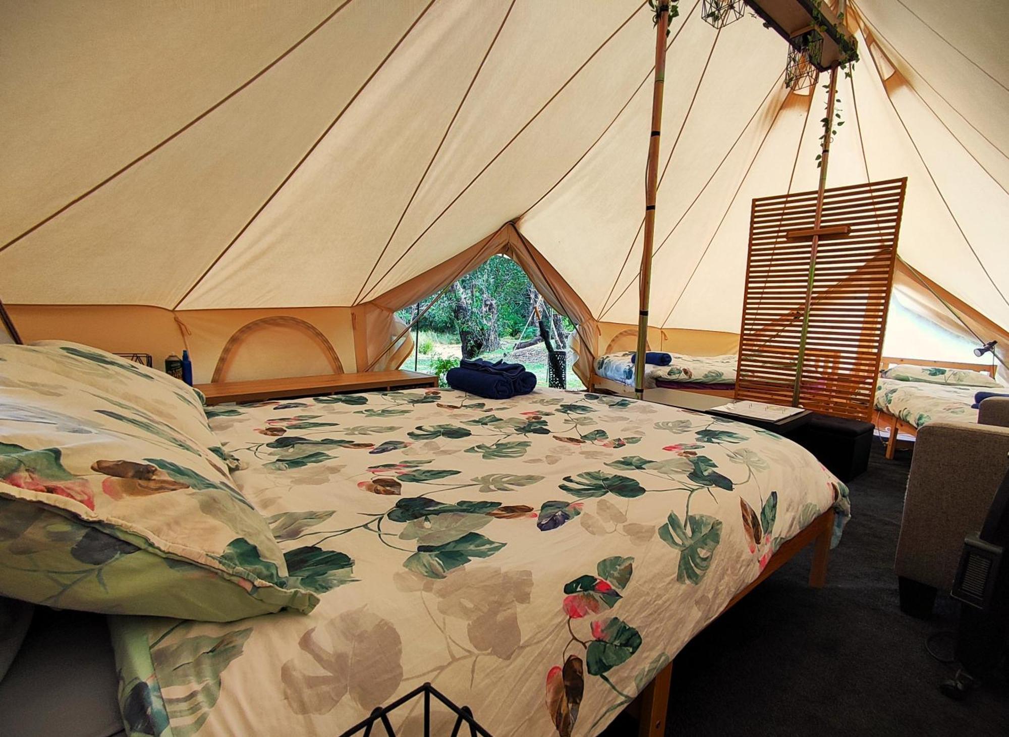 Glamping At Zeehan Bush Camp Extérieur photo